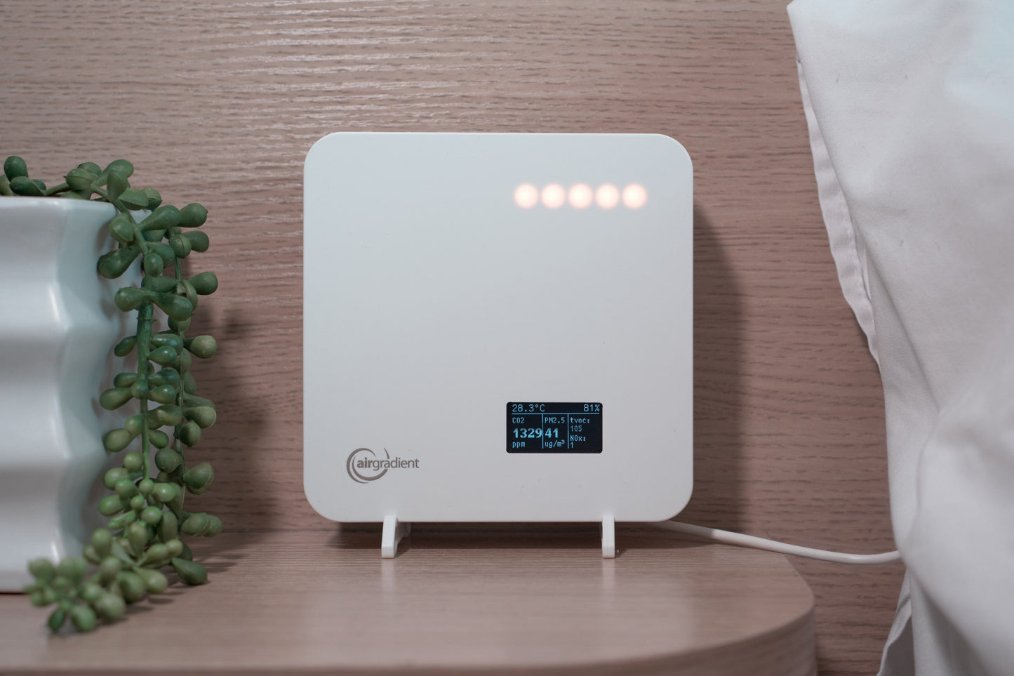 AirGradient STEM AirGradient ONE - Award Winning Indoor Air Quality Monitor - I-9PSL-DE